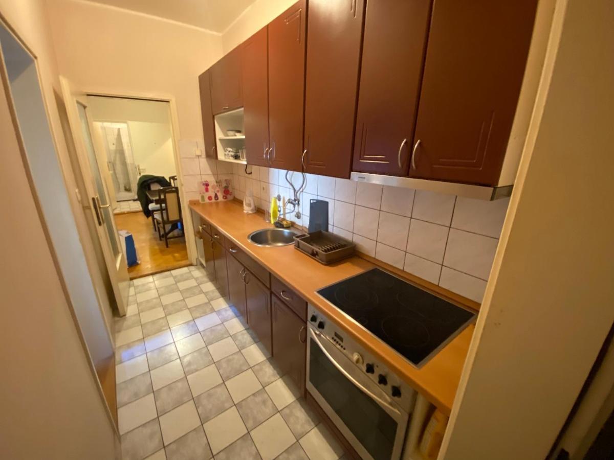 Stan Novi Sad 5G Wifi Apartment Exterior photo